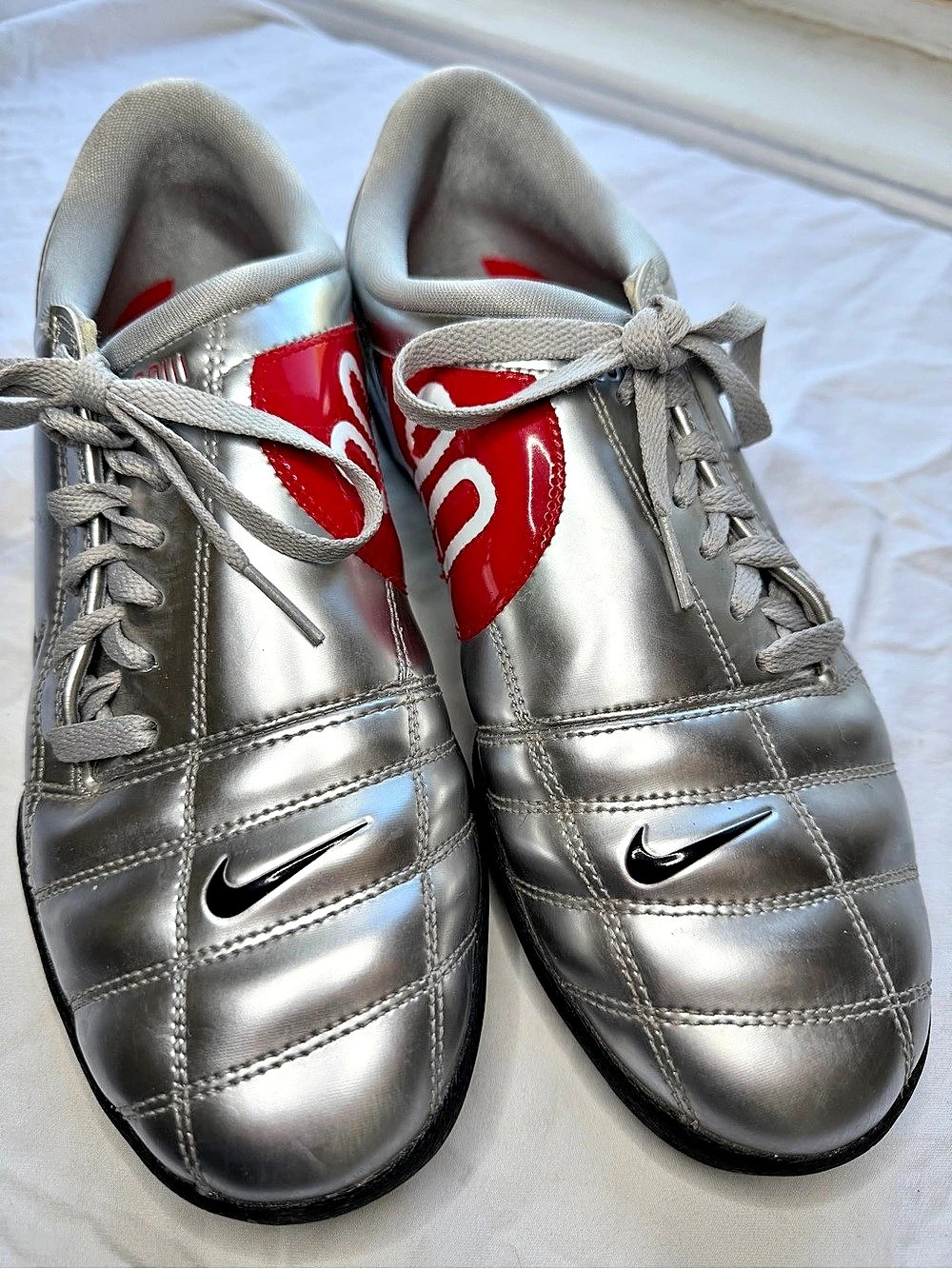 Nike Total 90 Silver & Red Sneakers